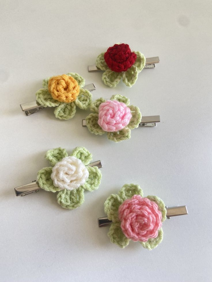 Crochet flower hair clips